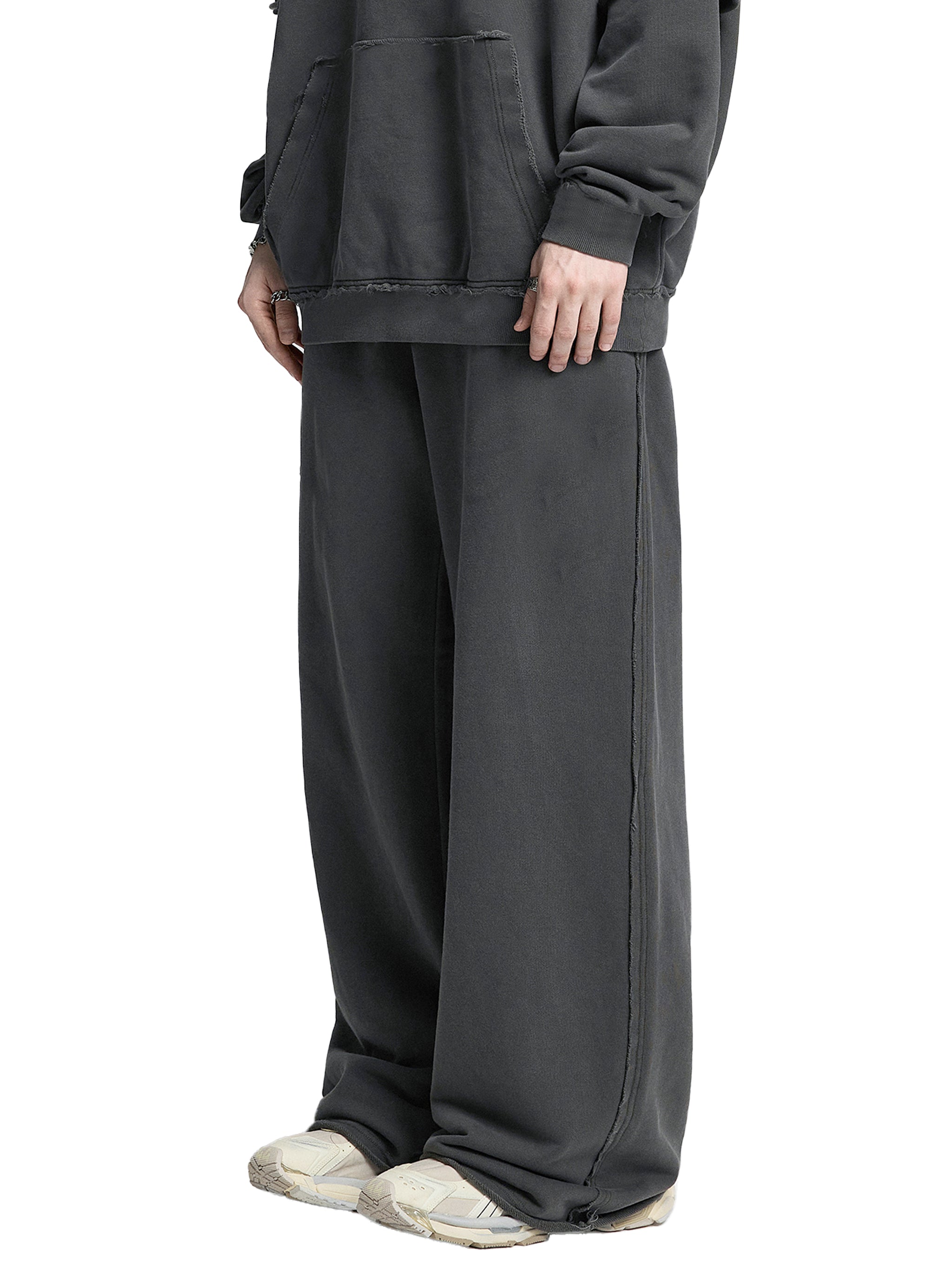Double Venus Snow Washed Raw Edge Sweatpants